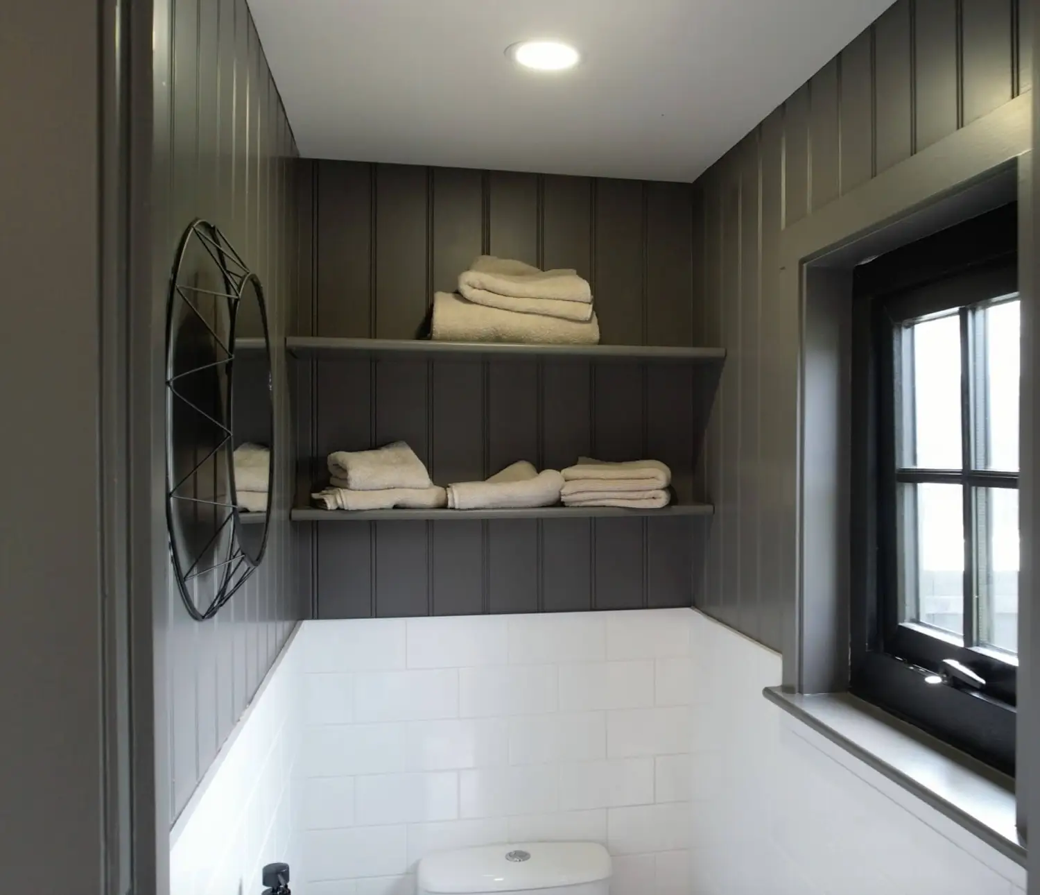 Shepherds Hut bathroom